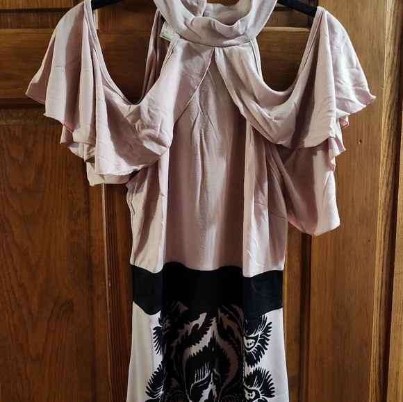 Venus NIP women's medium cold shoulder maxi dress - Picture 2 of 8